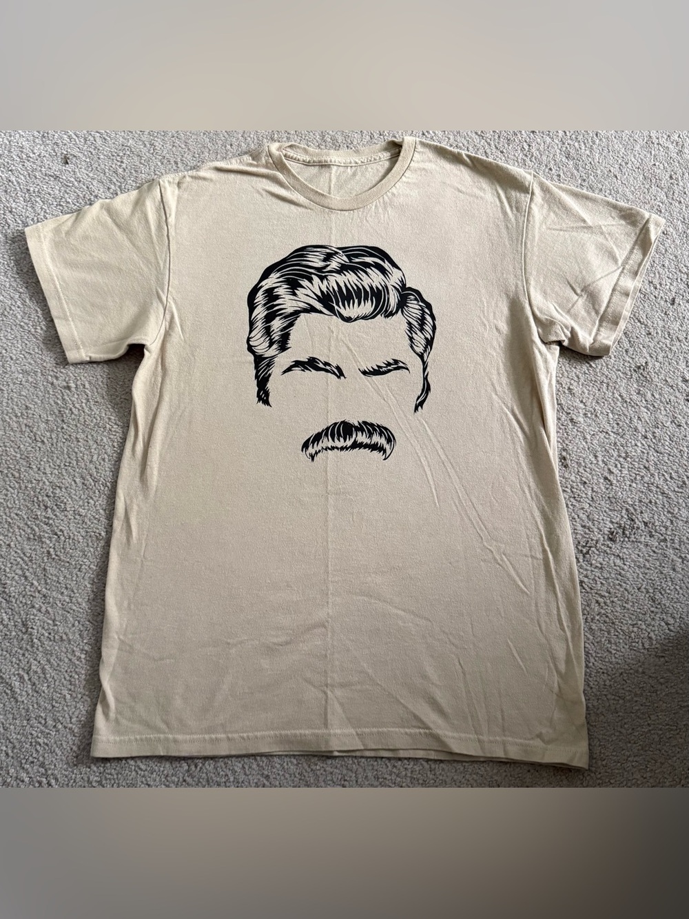 Men's Cream Graphic T-Shirt with Stylized Face Print